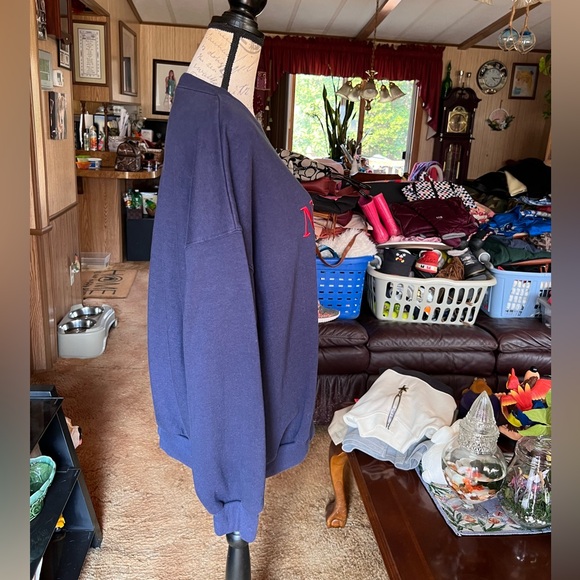 90s Niagara Falls Canada Crewneck Sweatshirt
Embroidery Spellout Blue Color. - Picture 8 of 16